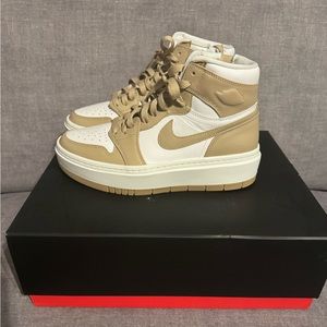 Air Jordan 1 Elevate High